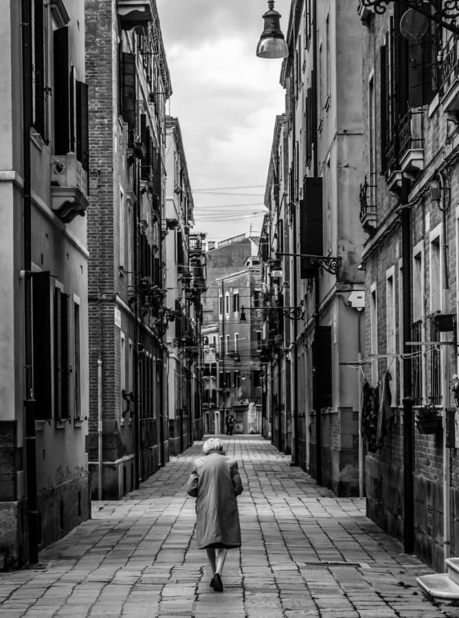 Il Cammino Della Vita Davide Mandolini World Street Photography